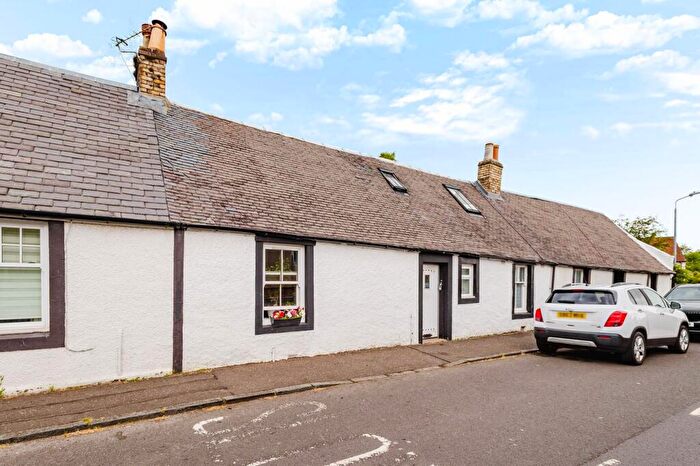 2 Bedroom Cottage For Sale In Irvine Road, Kilmaurs, KA3