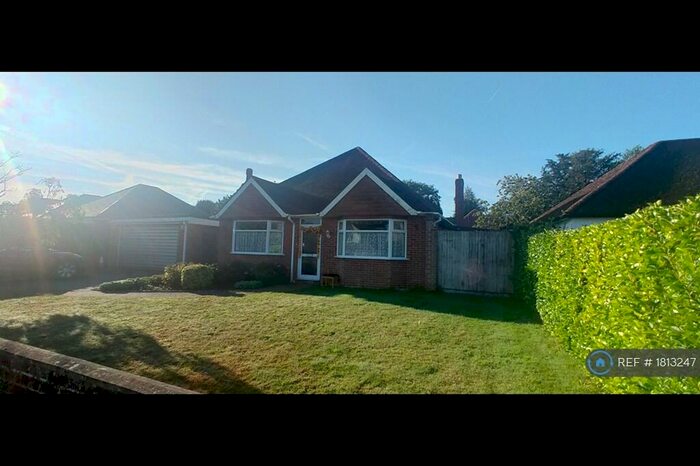3 Bedroom Bungalow To Rent In Finch Road, Earley, Reading, RG6
