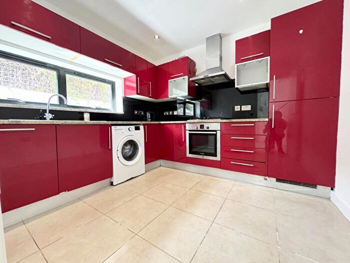 4 Bedroom House To Rent In Tavistock Mews, Holloway, N19