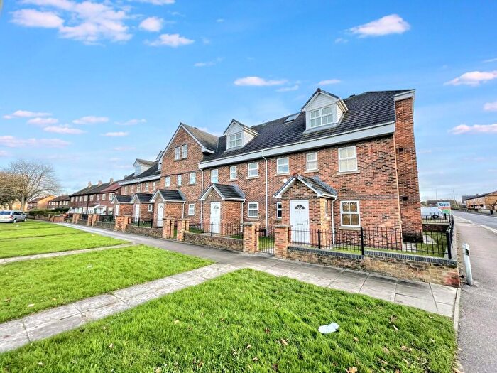 2 Bedroom Flat To Rent In Bonnar Court, Hebburn, Tyne And Wear, NE31
