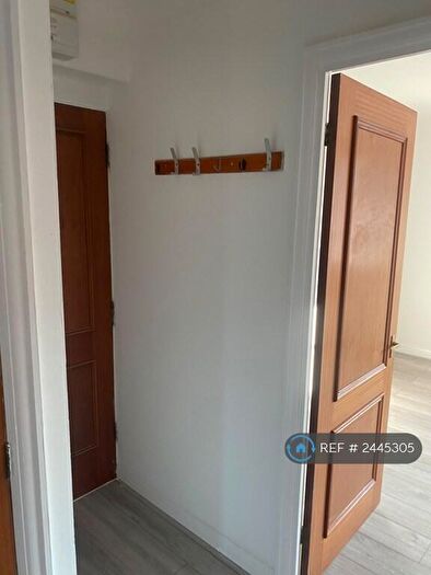 2 Bedroom Flat To Rent In Sovereign Court, Aylesbury, HP19