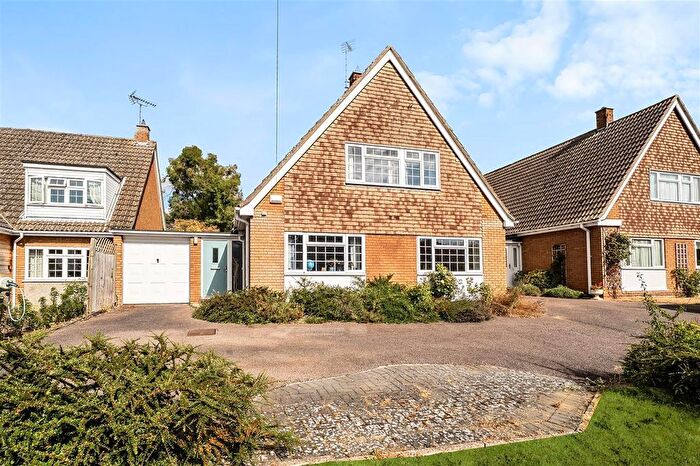 4 Bedroom Detached House For Sale In Maybank, Pavenham Road, Felmersham, MK43