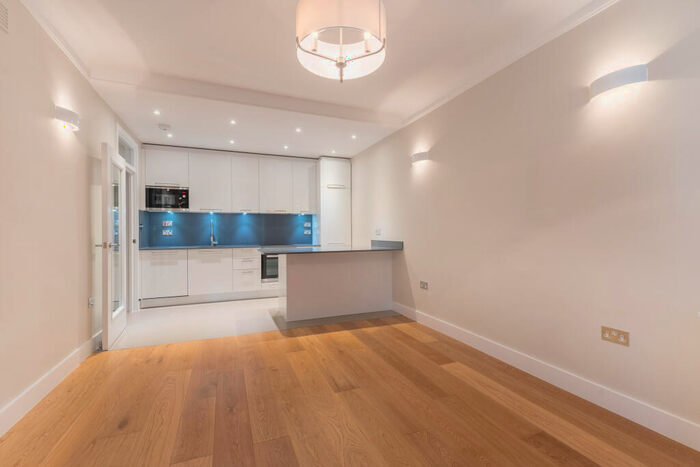 2 Bedroom Apartment To Rent In Grove End Gardens, Grove End Road, St John's Wood, London, NW8