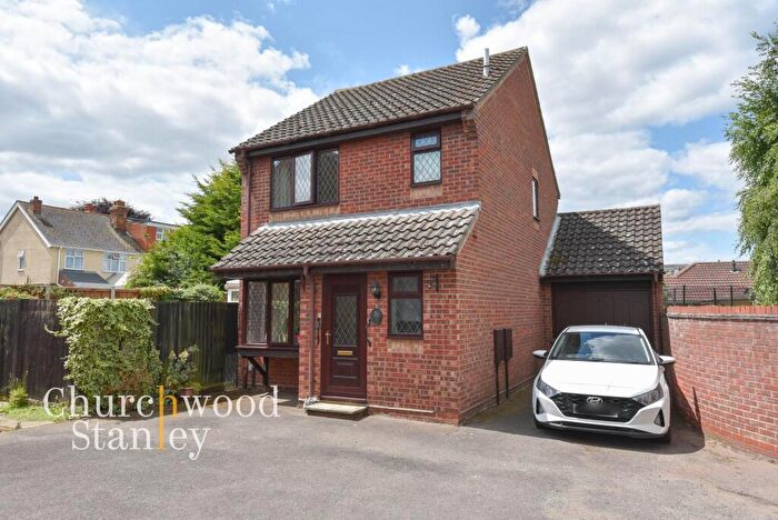 3 Bedroom Detached House For Sale In Remercie Road, Mistley, CO11