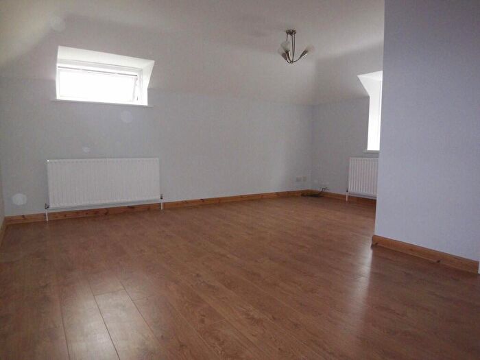 2 Bedroom Flat To Rent In St Annes Court, Hitchin, SG5