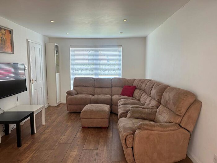 3 Bedroom Detached House To Rent In Norton Close, Headington, OX3