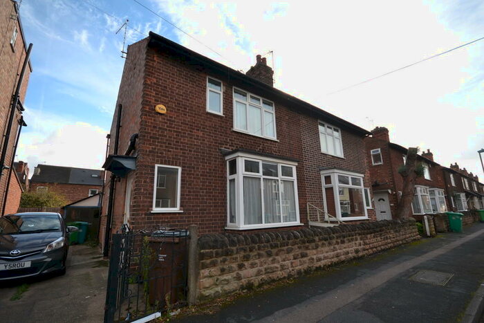 3 Bedroom Semi-Detached House To Rent In Ednaston Road, Dunkirk, NG7