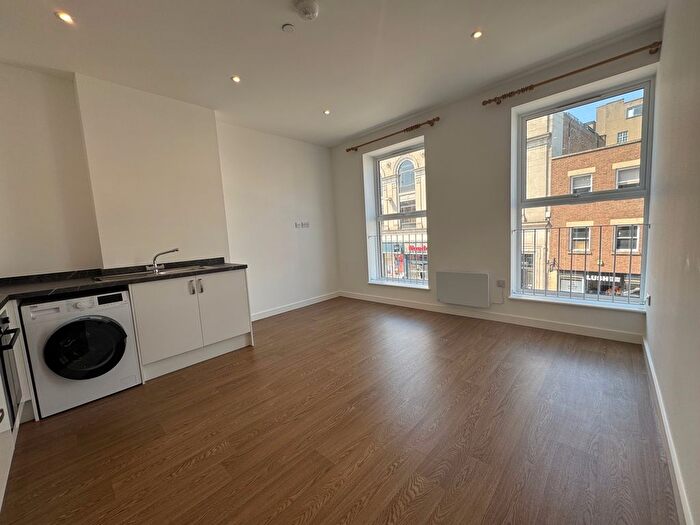1 Bedroom Flat To Rent In North Street, Taunton, TA1