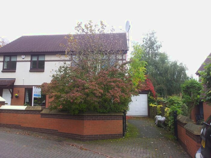 3 Bedroom Semi-Detached House To Rent In Collycroft Place, Acocks Green, B27