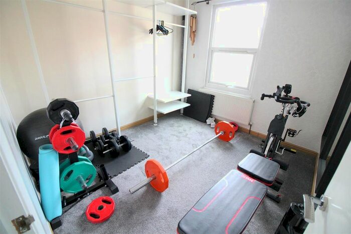 3 Bedroom Flat To Rent In Lower Boston Road, London, W7