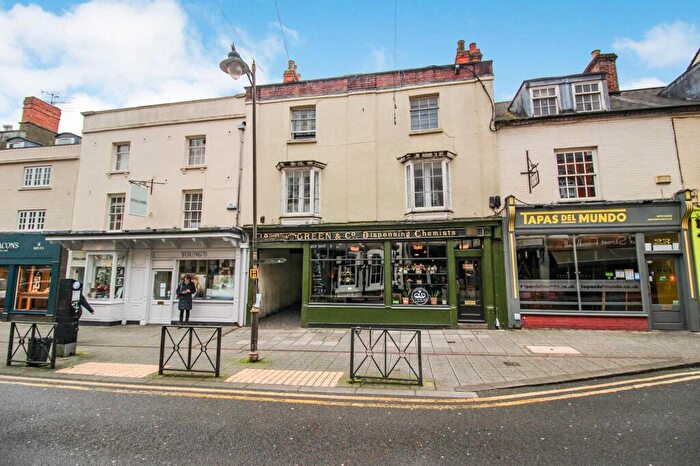 1 Bedroom Flat To Rent In Wood Street, Swindon, SN1