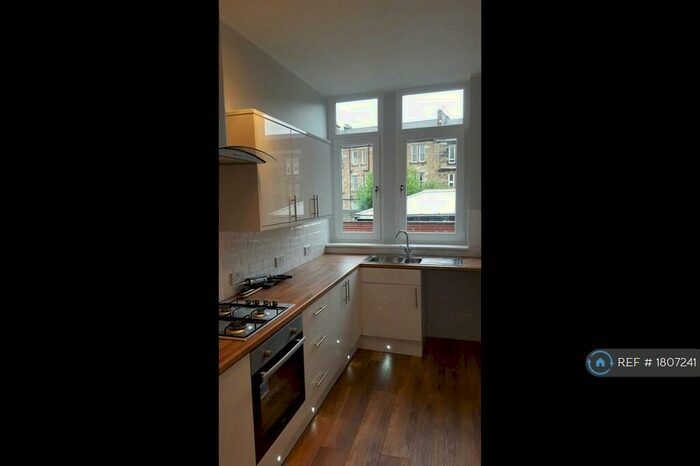 4 Bedroom Flat To Rent In Westmuir Street, Glasgow, G31
