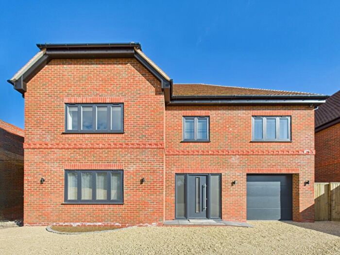 5 Bedroom Detached House To Rent In Aldermaston Road, Pamber Green, Tadley, RG26