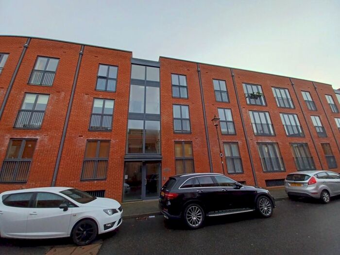 2 Bedroom Flat To Rent In Ascote Lane, Shirley, Solihull, B90