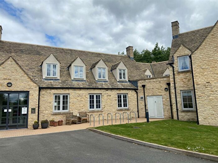 1 Bedroom Retirement Property For Sale In Hawkesbury Place, Stow-on-the-Wold, GL54