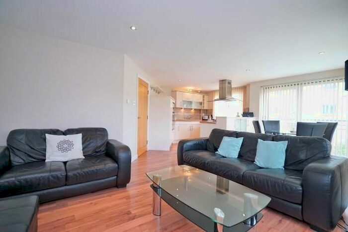 2 Bedroom Flat To Rent In Queens Highlands, Aberdeen AB15