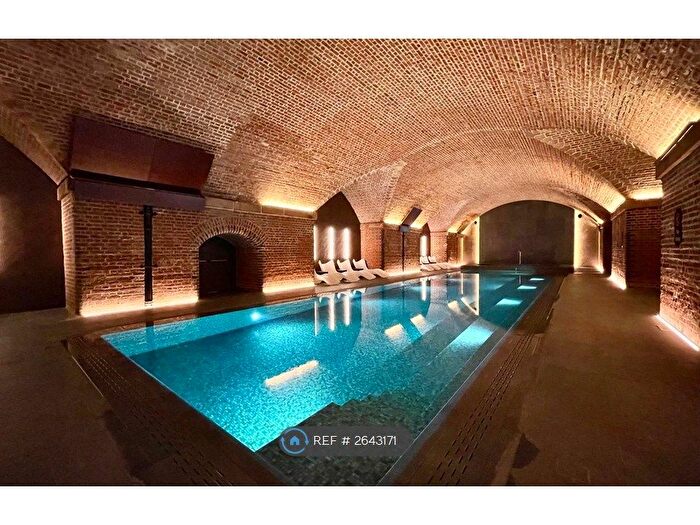 2 Bedroom Flat To Rent In Viadux, Manchester, M1