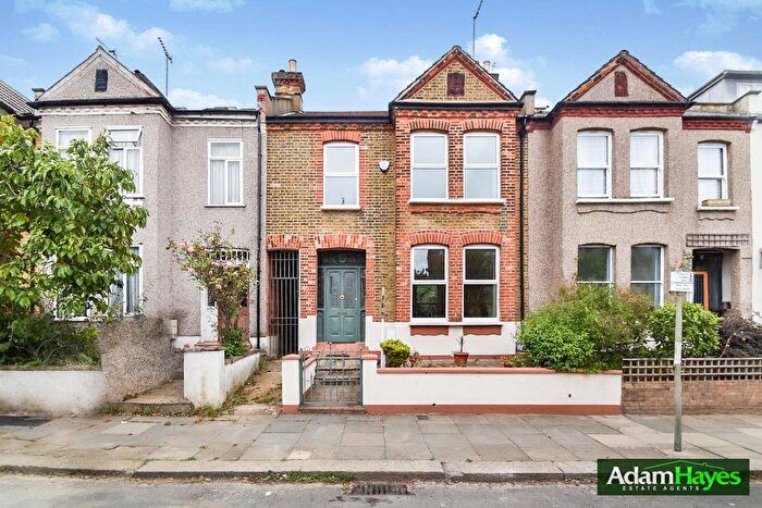 4 Bedroom Terraced House To Rent In Bedford Road, East Finchley, N2