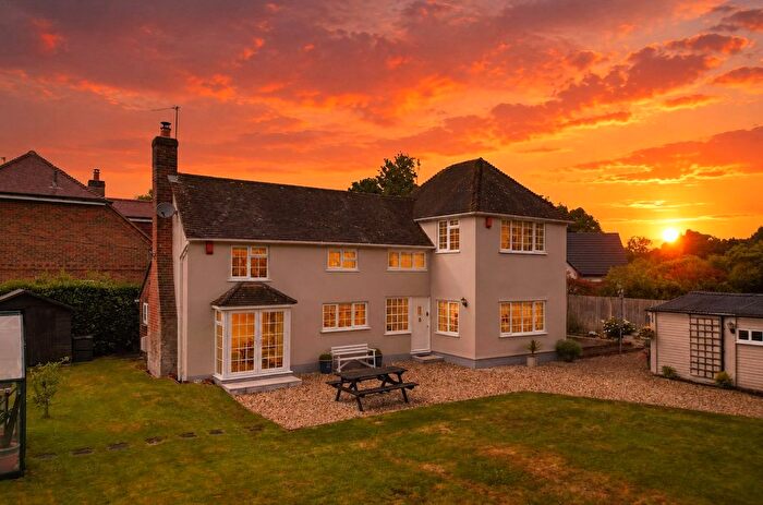 3 Bedroom Detached House For Sale In West Heath, Baughurst, Tadley, Hampshire, RG26