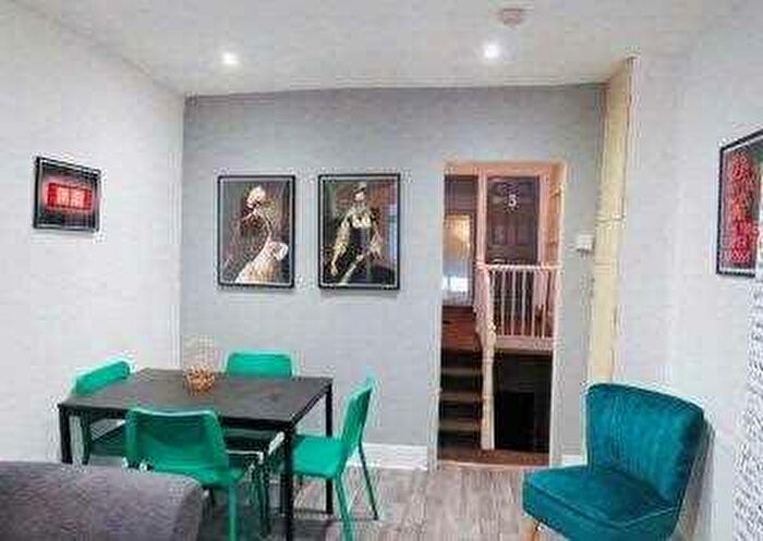 2 Bedroom Apartment To Rent In Plym Street, Plymouth, PL4