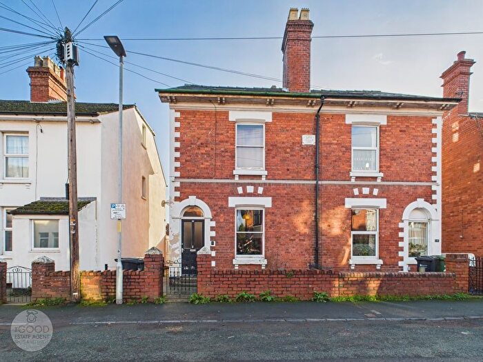 3 Bedroom Semi Detached House For Sale In Clive Street, Hereford, HR1