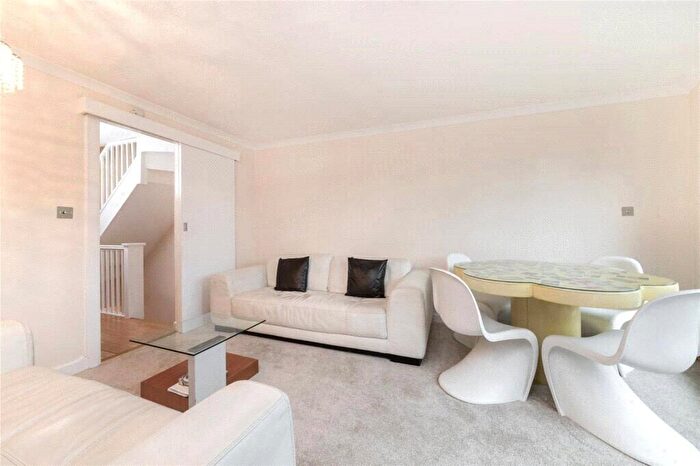 2 Bedroom Apartment To Rent In Broadley Terrace, London, NW1