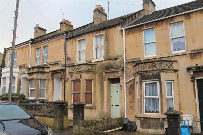 6 Bedroom Terraced House To Rent In West Avenue, BA2