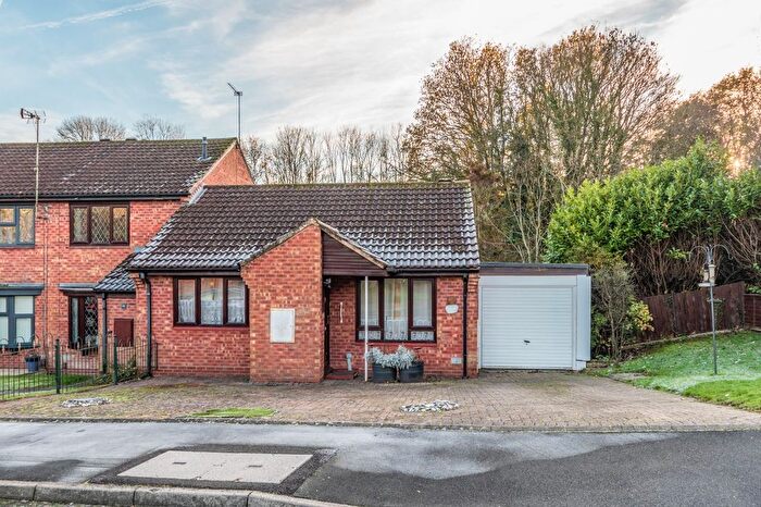 2 Bedroom Bungalow For Sale In Avonbank Close, Hunt End, Redditch, Worcestershire, B97