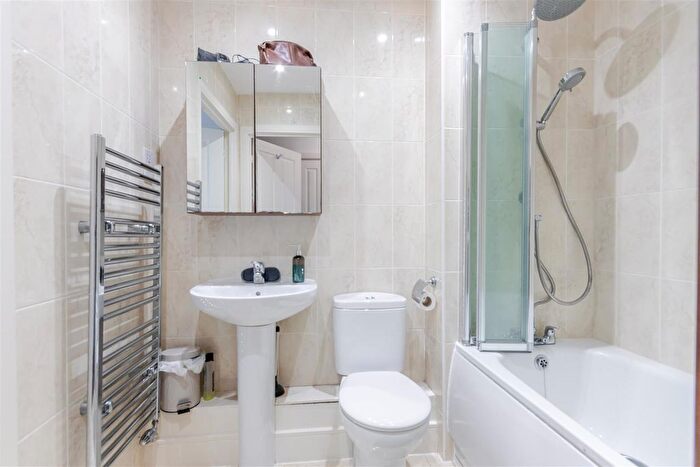 2 Bedroom Flat For Sale In Coleridge Drive, Ruislip, HA4