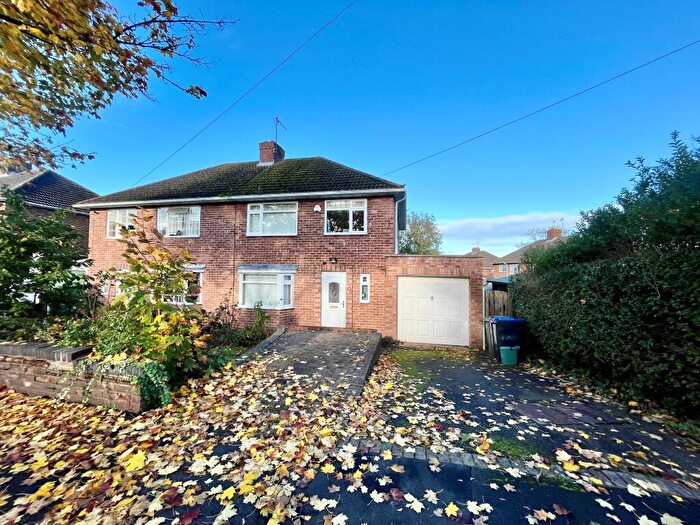 3 Bedroom Semi-Detached House To Rent In Braemar Road, Leamington Spa, CV32