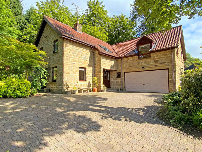 4 Bedroom Detached House To Rent In Oakdale Manor, Harrogate, HG1