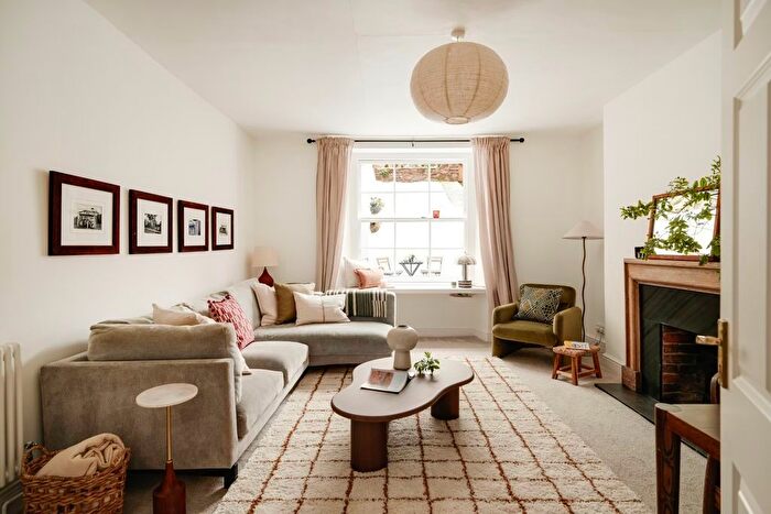 2 Bedroom Flat For Sale In Gordon Road, Clifton, Bristol, BS8