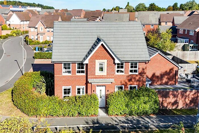 3 Bedroom Detached House For Sale In Gum Tree Close, Edwalton, NG12