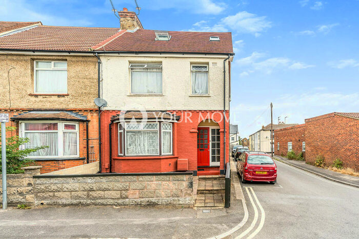 1 Bedroom Terraced House To Rent In Strover Street, Gillingham, Kent, ME7