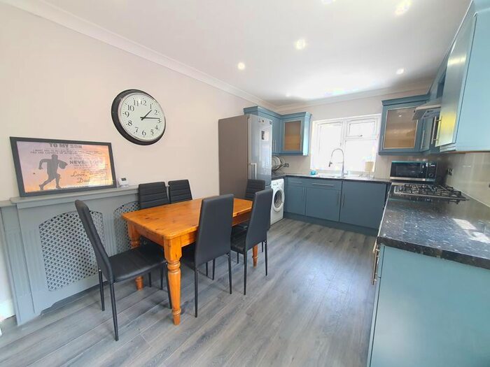 5 Bedroom Property To Rent In Astbury Road, London, SE15