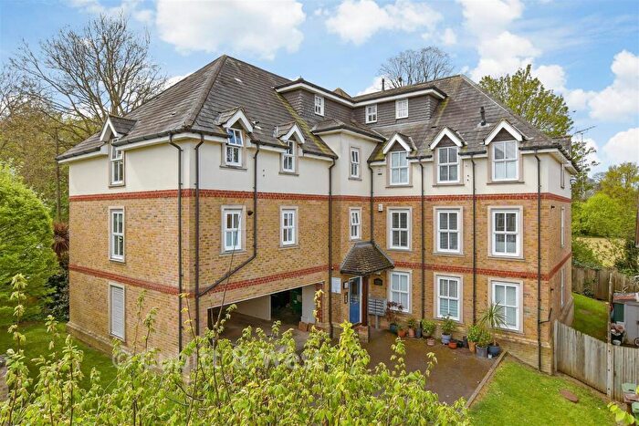 2 Bedroom Flat For Sale In Church Paddock Court, Wallington, Surrey, SM6