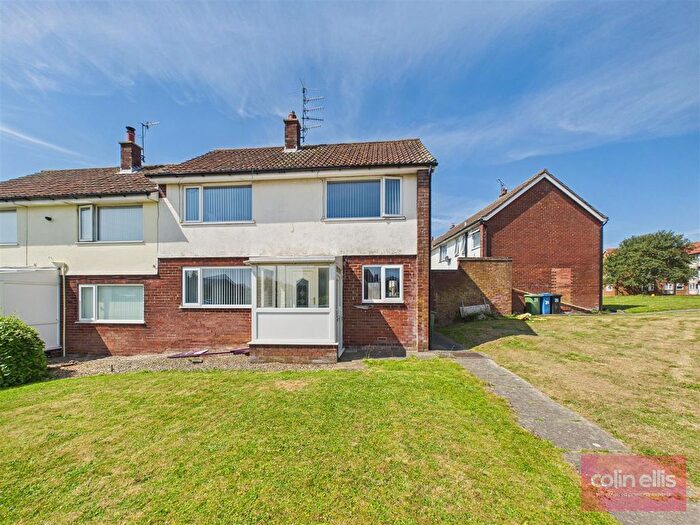 3 Bedroom Semi-Detached House For Sale In Pindar Road, Eastfield, Scarborough, YO11