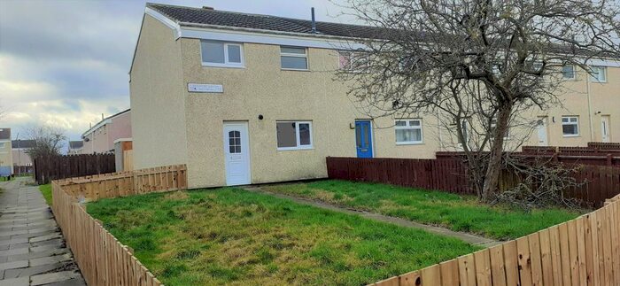 3 Bedroom End Of Terrace House To Rent In Bridport Grove, Middlesbrough TS8