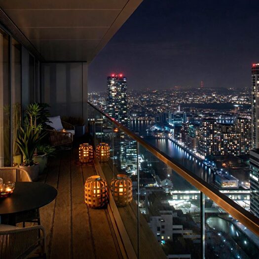 2 Bedroom Flat For Sale In Park Dr, Canary Wharf Estate, London, E14