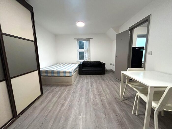 1 Bedroom Studio To Rent In Roxborough Road, Harrow, HA1