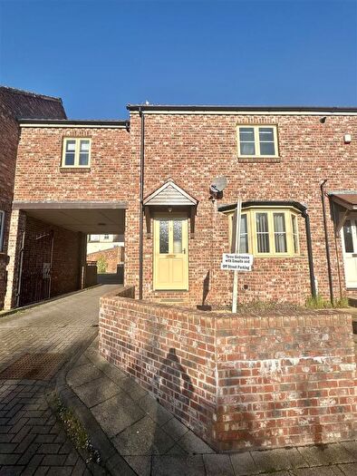 3 Bedroom End Terrace House For Sale In Back Lane, Boroughbridge, York, YO51