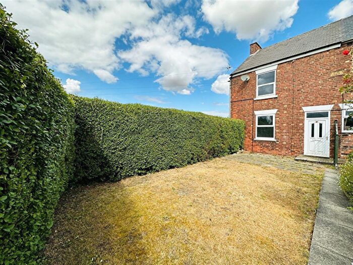 2 Bedroom End Of Terrace House For Sale In Hill Top, Barlby, YO8