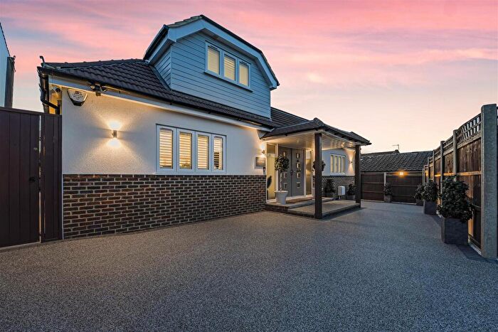 4 Bedroom Detached House For Sale In Church Road, Crockenhill, BR8