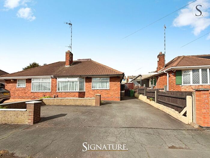 3 Bedroom Bungalow To Rent In Rutland Drive, Thurmaston, Leicester, LE4