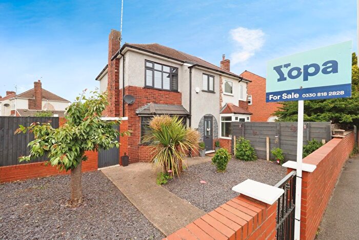 3 Bedroom Semi Detached House For Sale In Debdale Lane, Mansfield, NG19