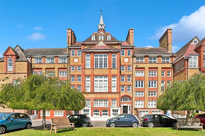 2 Bedroom Flat For Sale In Reed Place, London, SW4