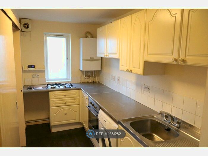 1 Bedroom Flat To Rent In Tolcarne Avenue, Fishermead, Milton Keynes, MK6