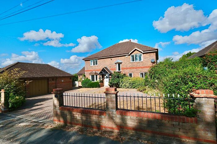 4 Bedroom Detached House For Sale In Vinegar Hill, Alconbury Weston, PE28