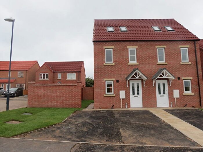 3 Bedroom Semi-Detached House To Rent In Shepherds Hill, Pickering, YO18