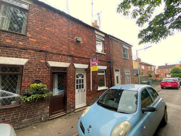 2 Bedroom Terraced House To Rent In Ings Lane, Hull, HU12